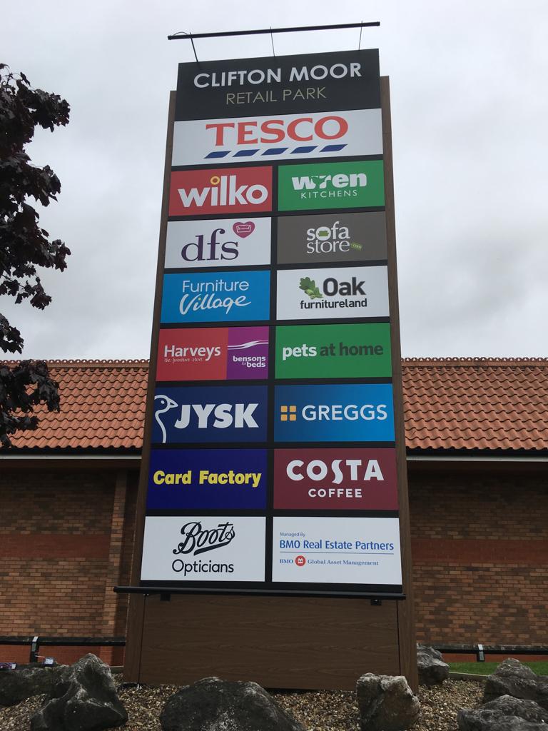 Retail Park Totem