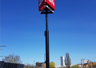 Five Guys pole sign